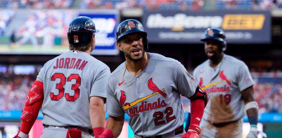 Joshua Báez jonronea en revés de los Cardenales ante los Filis