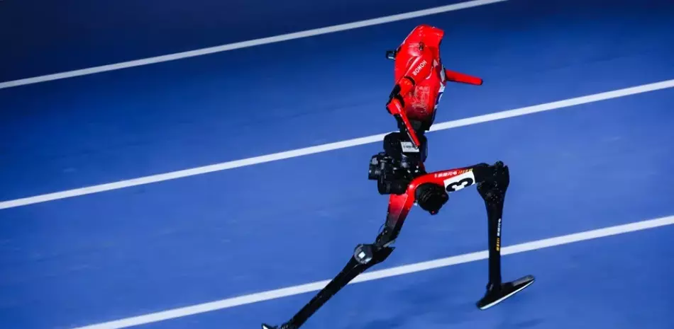 Robot rompe récord mundial en atletismo de 100 metros en China