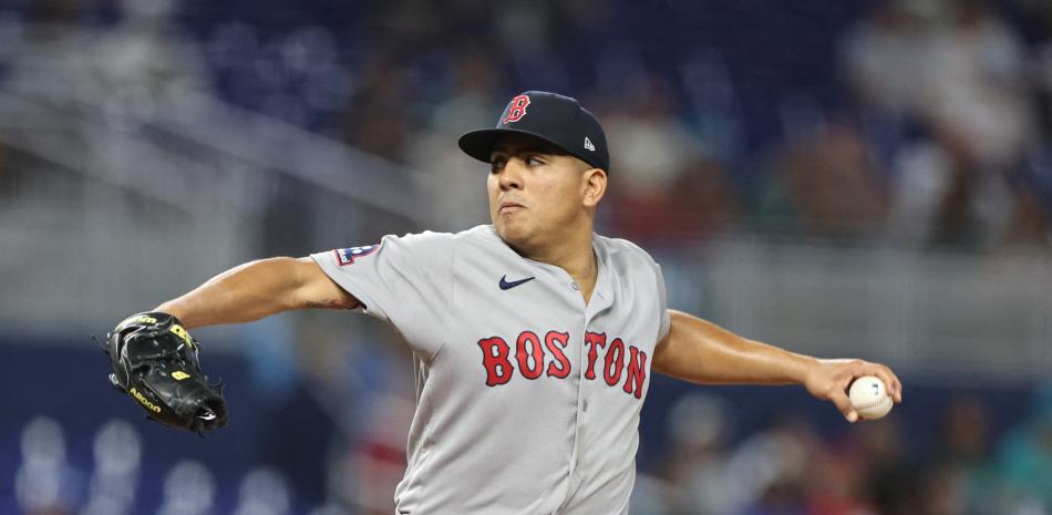 Boston silencia a los Marlins y vencen 4-2