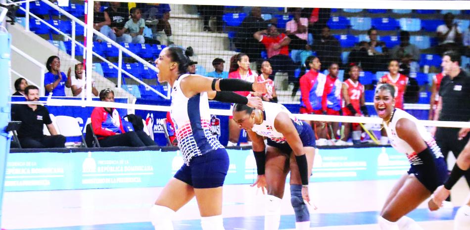 Las Reinas superan a Cuba y este sábado se miden a Canadá por el boleto a los Olímpicos