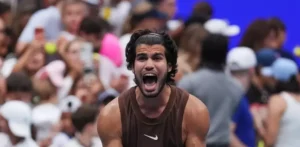 Carlos Alcaraz deja atrás las dudas y regresa con victoria en el US Open