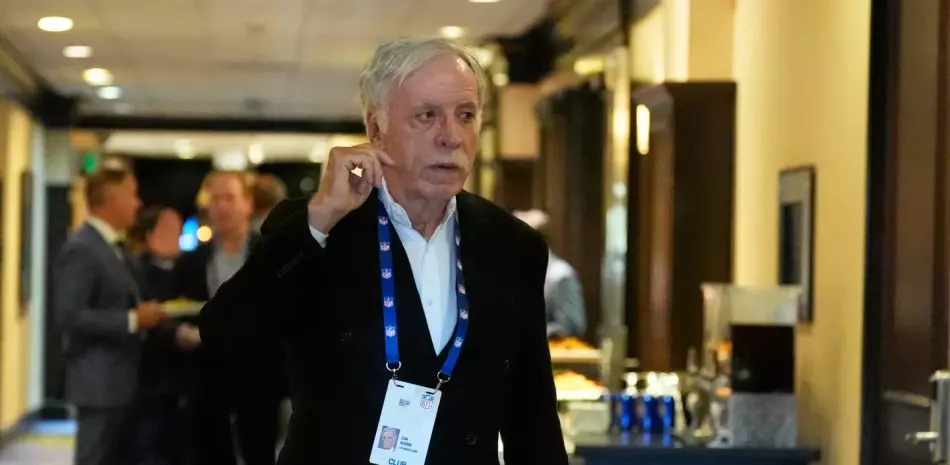 Stan Kroenke anuncia la adquisición de los Angelinos de Arte Moreno