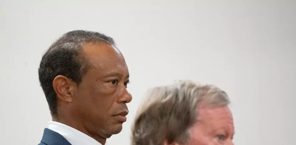 Woods no disputará cargo de conducción temeraria tras accidente en marzo
