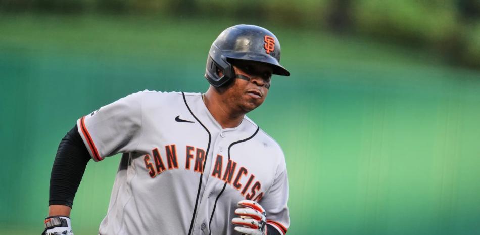 Rafael Devers pega su cuadrangular 32 y los Gigantes vencen a los Piratas