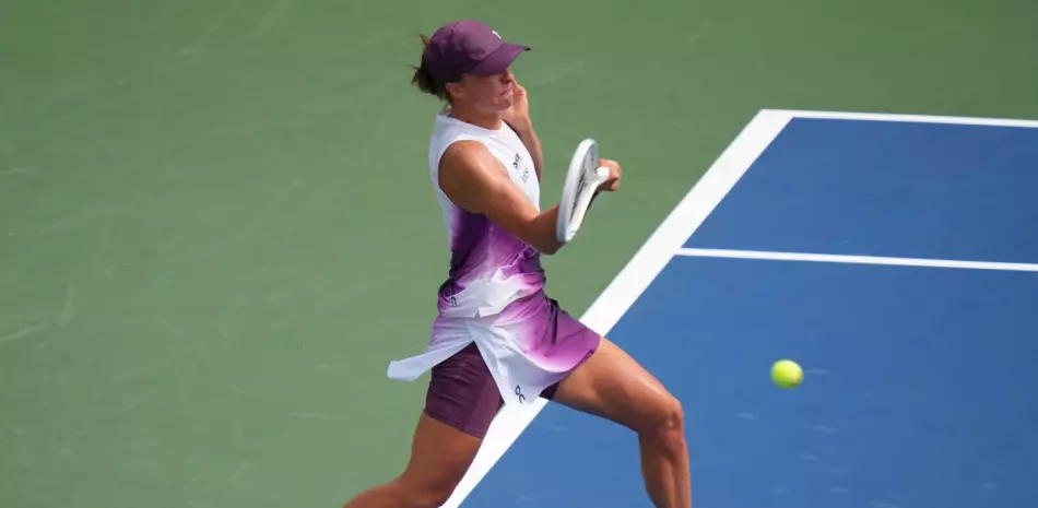 Osaka y Swiatek avanzan, Auger-Aliassime naufraga en el US Open