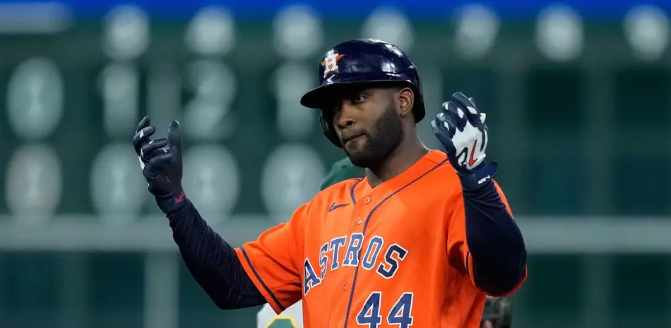Rumbo a la Triple Corona, Álvarez es más feliz al volante del vehículo familiar