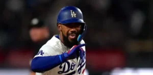Dodgers vencen 6-3 a los Rojos con un jonrón de 3 carreras de Teoscar Hernández