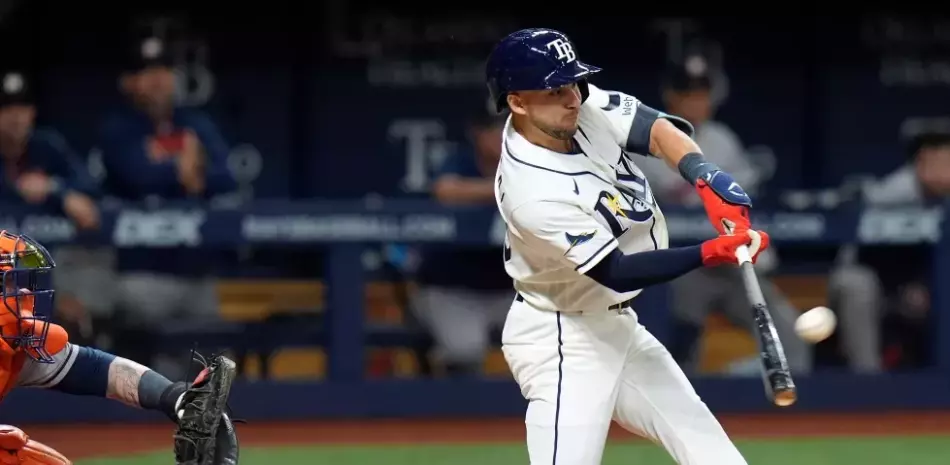 Rays, instalados ya en los playoffs, superan 3-2