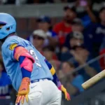Acuña y Mahle brillan en la paliza de 12-2 de los Bravos ante los Filis