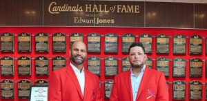 Albert Pujols y Yadier Molina ingresan al Salón de la Fama de los Cardenales
