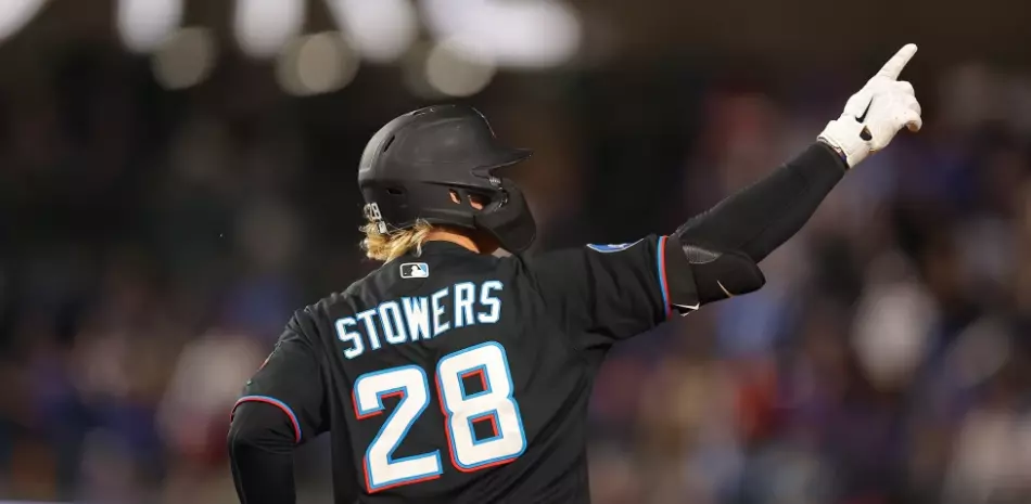 Marlins evitan que los Cachorros aseguren un puesto en playoffs