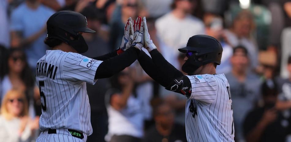 Grichuk y Doyle conectan jonrones en la tercera entrada, impulsando a los White Sox al triunfo