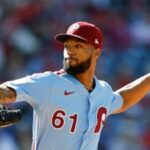 Cristopher Sánchez es sexto dominicano en liderar Liga en victoria