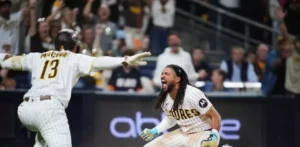 Tatis Jr. y Machado batean jonrones, Padres aplastan a Cubs en el inicio de serie
