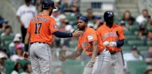 Falta de público en juegos Atlanta-Houston revelan reto de vender boletos vespertinos para Wild Card