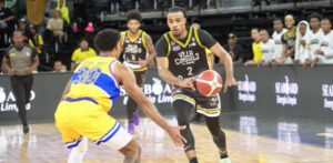 Rafael Barias embiste al Mauricio Báez en su cuarta victoria en el 50 TBS Distrito 2026