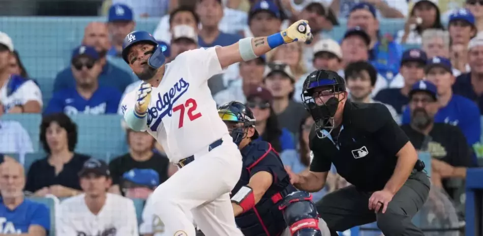 Dodgers mantienen a Miguel Rojas en su roster de la Serie de Campeonato