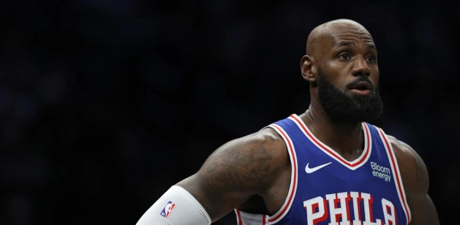 LeBron y los grandes nombres que cambiaron de equipo en la NBA