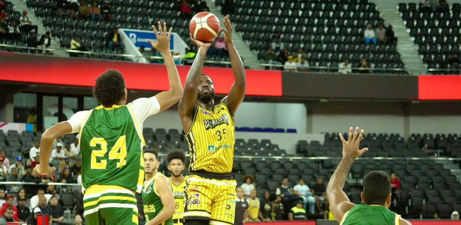 Miller y Eusebio conducen triunfo del Rafael Barias que elimina a San Carlos