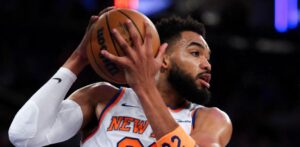 Towns se queda a una asistencia del triple doble, Knicks vencen a Raptors