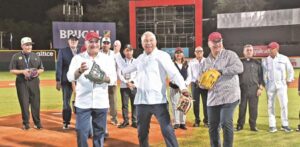 Carlos Jorge jonronea y los Gigantes vencen Águilas en el inicio del torneo