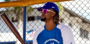 Kevin Alcántara corría los 100 metros, pero prefirió los jonrones