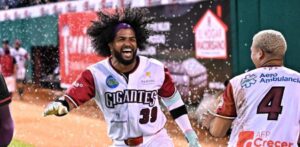 Los Gigantes dejan en el terreno a los Toros en 10 entradas gracias