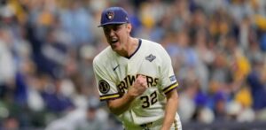 Los Cerveceros superan 3-2 a los Rays en el primer partido de la Serie Mundial
