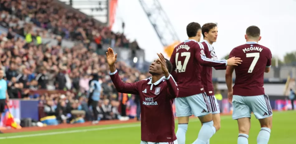 Aston Villa termina con el inicio perfecto del Man City en la Liga Premier