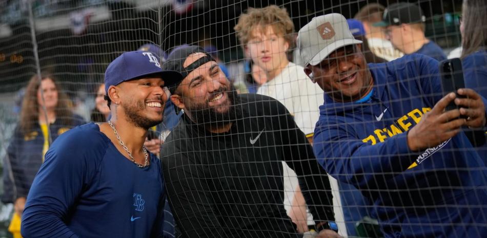 Milwaukee sigue queriéndole, pero Peralta intentará vencerlo en el Juego 3