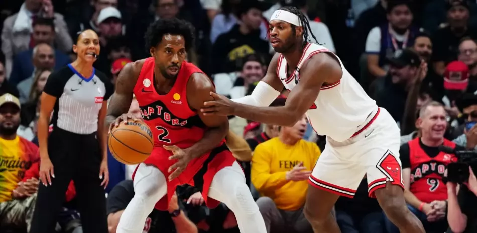 Kawhi Leonard se perderá al menos una semana por inflamación en una rodilla