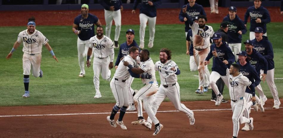 Los Rays reaccionan y logran su primera victoria en la Serie Mundial