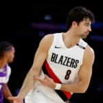 Morant y Lillard guían a Blazers a seguir invictos pese a 41 puntos de Doncic