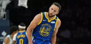 Curry anota 44, Yaxel 26 y los Warriors aguantan para vencer