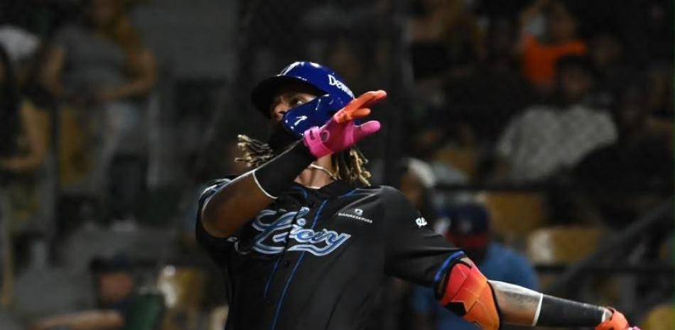 Florial y Alcántara jonronean y el Licey supera 7 por 4 a los Toros