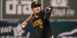 Águilas dejan a las Estrellas en un hit y las vencen en 11 entradas en debut de Bauer